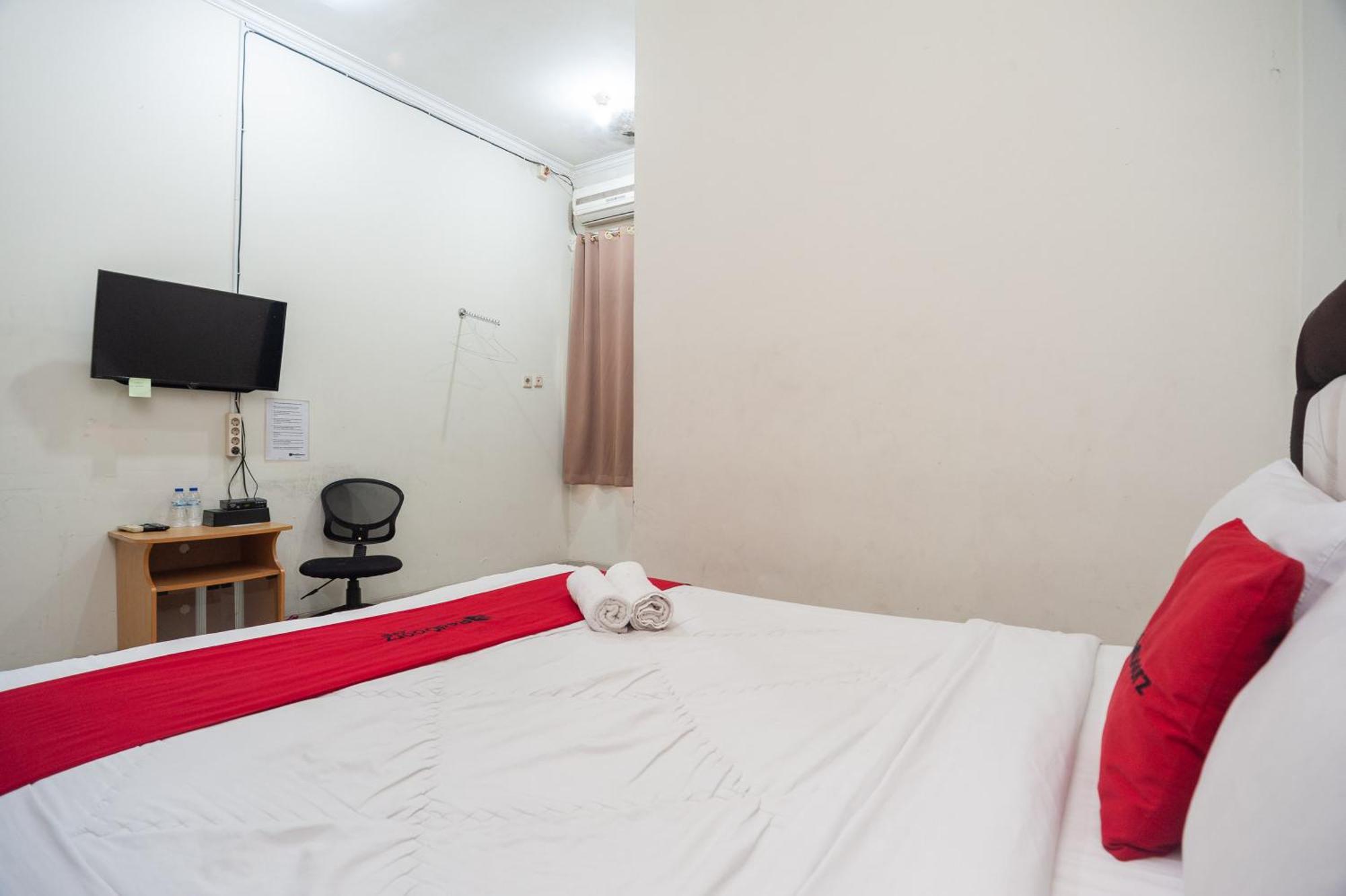Reddoorz Plus Near Rs Pmi Богор Экстерьер фото